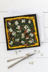 Spinach tart with tomato pesto and polenta, vegetarian and glutenfree - EVGF002987