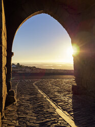 Portugal, Alentejo, Castelo de Monsaraz, Arena in the early morning - LAF001700