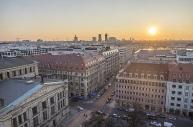 Deutschland, Berlin, Stadtansicht bei Sonnenuntergang - PVCF000855