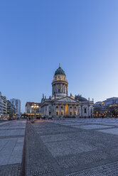 Germany, Berlin, German cathedral at Gendarmenmarkt in the evening - PVCF000860