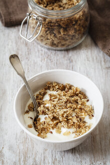 Homemade crunchy muesli, oat, amaranth and linseed - EVGF002991