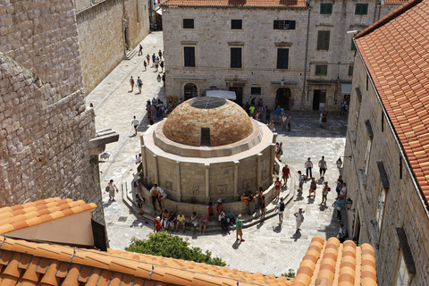 Kroatien, Dubrovnik, Altstadt, Großer Onofrio-Brunnen, lizenzfreies Stockfoto