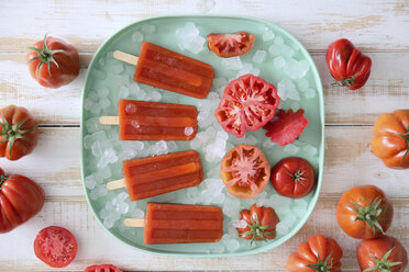 Plate of tomato ice lollies - RTBF000243