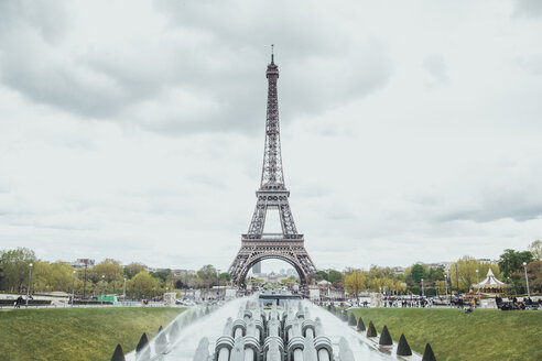 France, Paris, view to Eiffel Tower - ZEDF000209