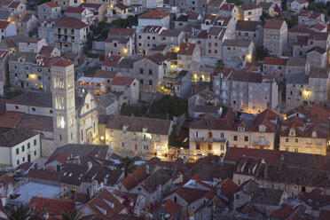 Kroatien, Insel Hvar, Hvar, Hvarer Dom am Abend - GFF000693