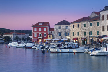 Croatia, Hvar Island, Starigrad, Boats anchoring in the evening - GFF000696