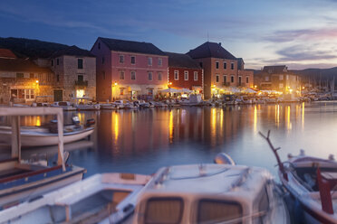 Croatia, Hvar Island, Stari Grad, harbour in the evening - GFF000697