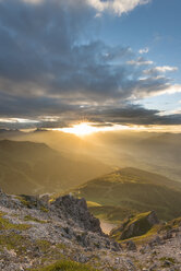 Österreich, Tirol, Stubaier Alpen, Saile bei Sonnenuntergang - MKFF000321