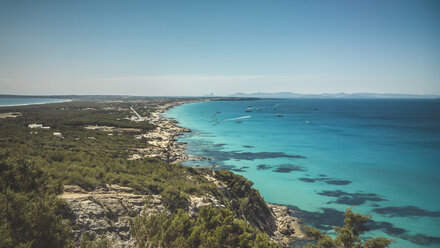 Formentera, Spanien, Blick auf das Mittelmeer - CMF000518