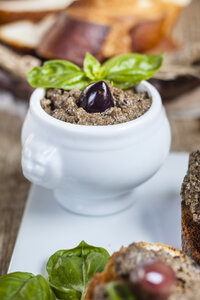 Schwarze Tapenade in Schale - SBDF003053