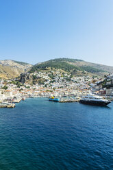 Griechenland, Hydra, Blick auf den Hafen - THAF001672