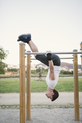 Sportler Mann, Training, Outdoor, lizenzfreies Stockfoto