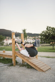 Sportler Mann, Training, Outdoor - RAEF001329