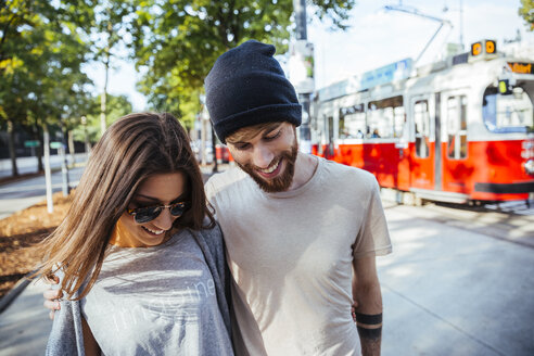 Austria, Vienna, young couple in love - AIF000362