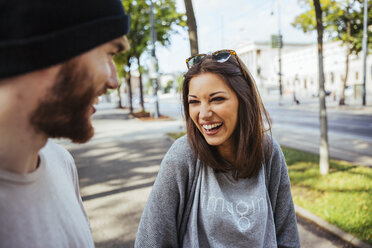 Austria, Vienna, laughing young woman with her boyfriend - AIF000371