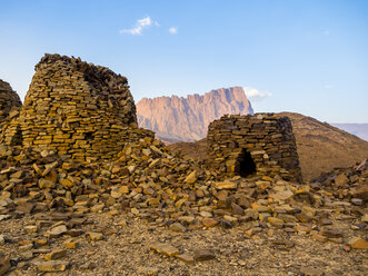 Oman, Ad-Dakhiliyah, Jabal Misht, Al-Ain, Bienenstockgräber, Ausgrabungsstätte - AMF004947
