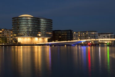 Denmark, Copenhagen, in the evening - FCF000994