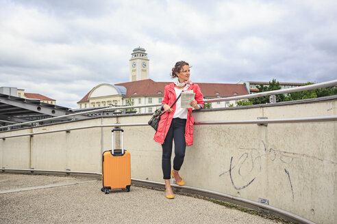 Germany, young woman at rail station in Sonneberg - VTF000557