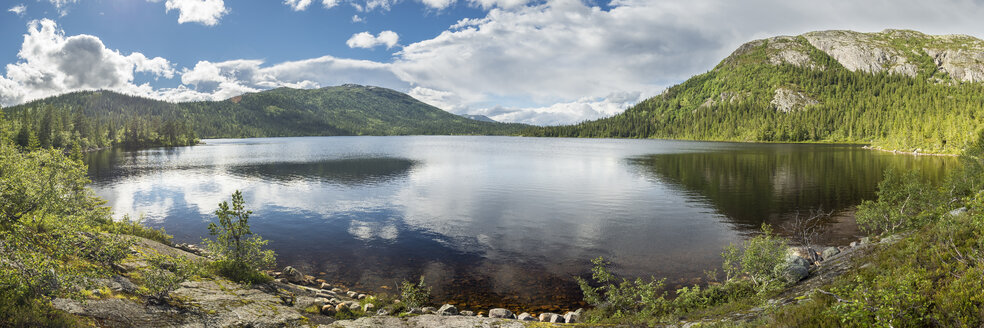 Norwegen, Südnorwegen, Telemark, Notodden, Litfjell, Gavlesja See - STSF001066