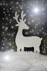 Christmas decoration with stag and artificial snow - ODF001450