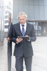 Manager mit digitalem Tablet - ODF001453