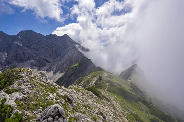 Deutschland, Bayern, Allgäu, Allgäuer Alpen, Nebelhorn und Wolken - WGF000930