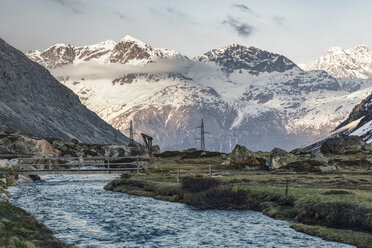 Schweiz, Graubünden, Schweizer Alpen, Parc Ela, Fluss Jula - CSTF001119