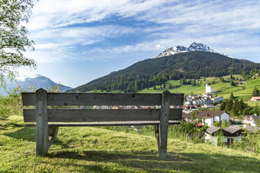 Schweiz, Graubünden, Schweizer Alpen, Bergdorf Savognin im Park Ela - CSTF001121