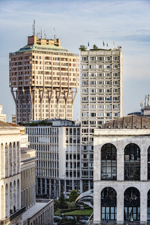 Italien, Mailand, Blick auf den Torre Velasca - CSTF001146