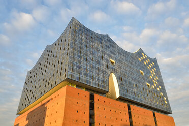 Deutschland, Hamburg, Hafencity, Elbphilharmonie - RJF000615