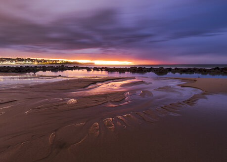 Australien, New South Wales, Maroubra, Strand am Abend - GOAF000037