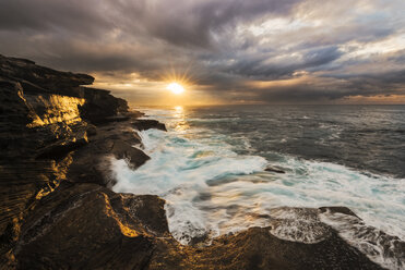 Australien, New South Wales, Maroubra, Strand am Abend - GOAF000050