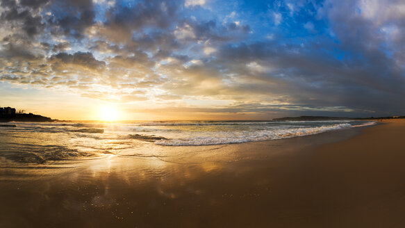 Australien, New South Wales, Maroubra, Strand am Abend - GOAF000073