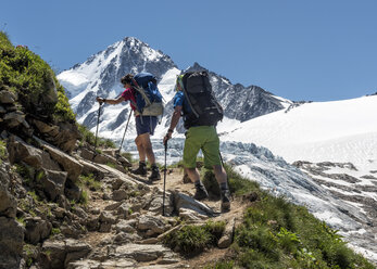 Frankreich, Chamonix, Bergsteiger bei Le Tour - ALRF000648