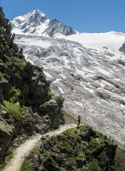 Frankreich, Chamonix, Bergsteiger bei Le Tour - ALRF000650