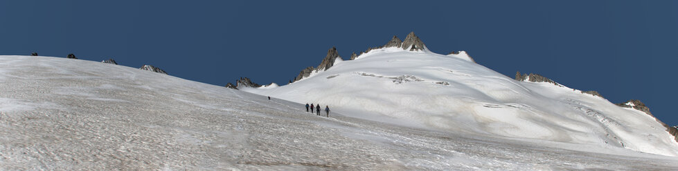 Frankreich, Chamonix, Bergsteiger auf der Aiguille du Tour - ALRF000661