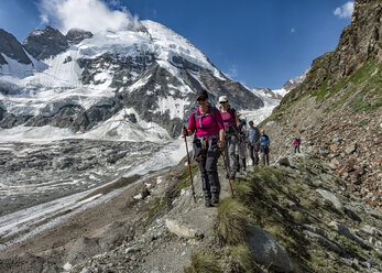 Schweiz, Bergsteiger in Dent d'Herens - ALRF000695