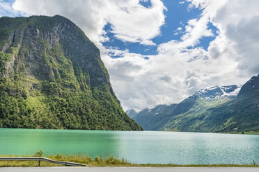 Norwegen, Sogn og Fjordane, Oldevatnet See in Oldedal - CSTF001193