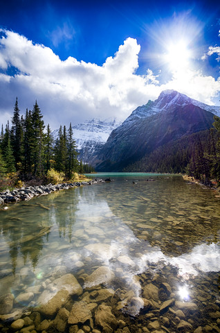 Kanada, Alberta, Jasper National Park, Cavell Lake, lizenzfreies Stockfoto
