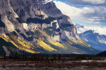 Kanada, Alberta, Jasper National Park, Berge am Icefield-Parkway - SMAF000542