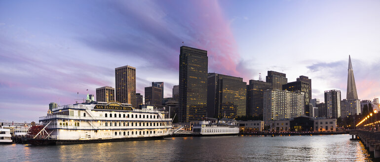 USA, California, San Francisco, Skyline, Pier 7 at sunset - EP000149