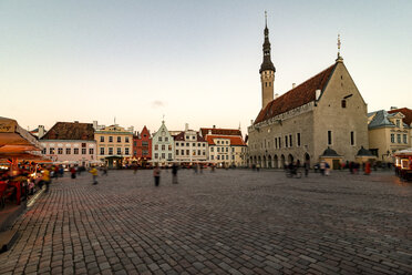 Estland, Tallinn, Marktplatz mit Rathaus - CST001209