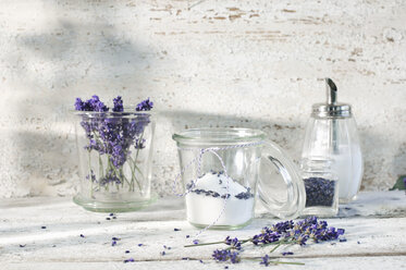 Glass of lavender sugar - ASF006007