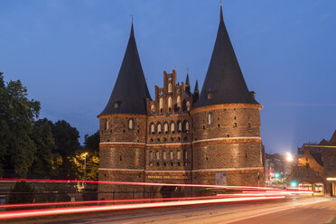 Deutschland, Lübeck, blaue Stunde - PCF000263