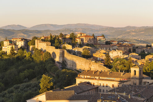 Italien, Umbrien, Perugia, historisches Zentrum, Stadtmauer - FPF000107