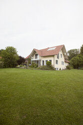 Residential house with garden - RBF005142