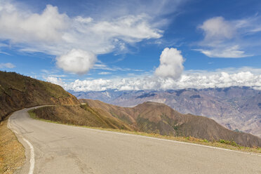 Peru, Chachapoyas, Bergpass über die Anden - FOF008468