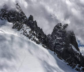 Frankreich, Chamonix, Alpen, Petit Aiguille Vert, Gruppe von Bergsteigern - ALRF00709