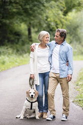 Senior couple with dog - HAPF00870