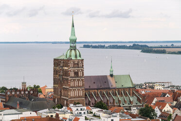 Deutschland, Stralsund, Blick auf St. Nicolai - TAMF00646